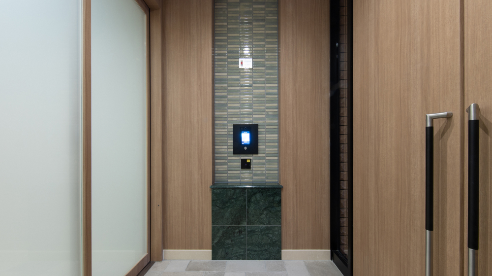 Entrance 扉を開けた瞬間、心がほどける。