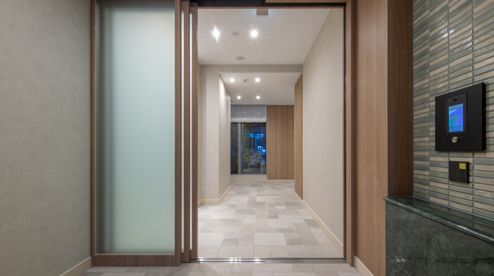 Entrance 扉を開けた瞬間、心がほどける。