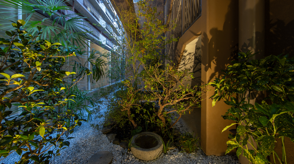 Entrance 扉を開けた瞬間、心がほどける。