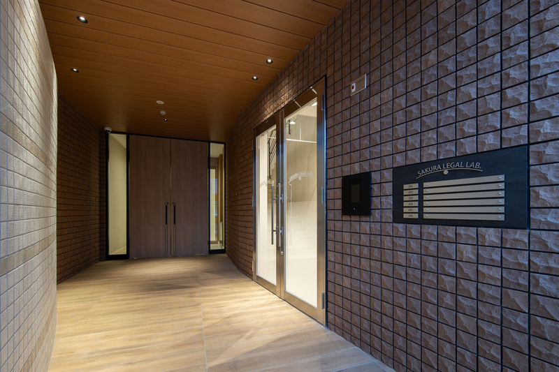 その絆は、信頼の結晶。その空間は、専門家の誇り。TONOクリスタルが贈る、至高のワークスペース。